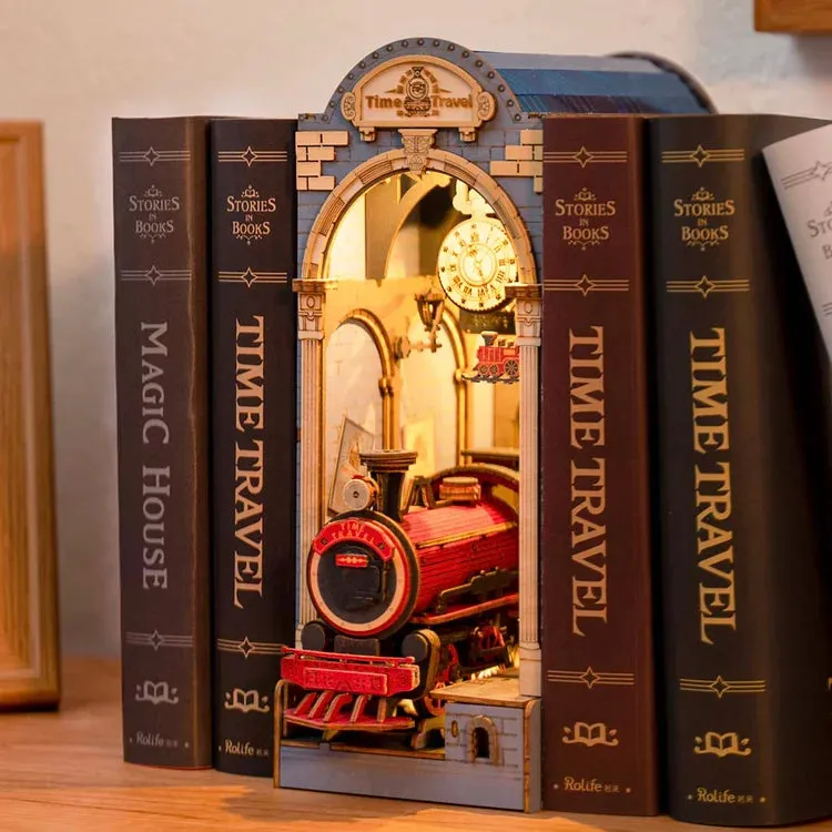 3D Creative Bookends Kit - Time Travel Book Nook