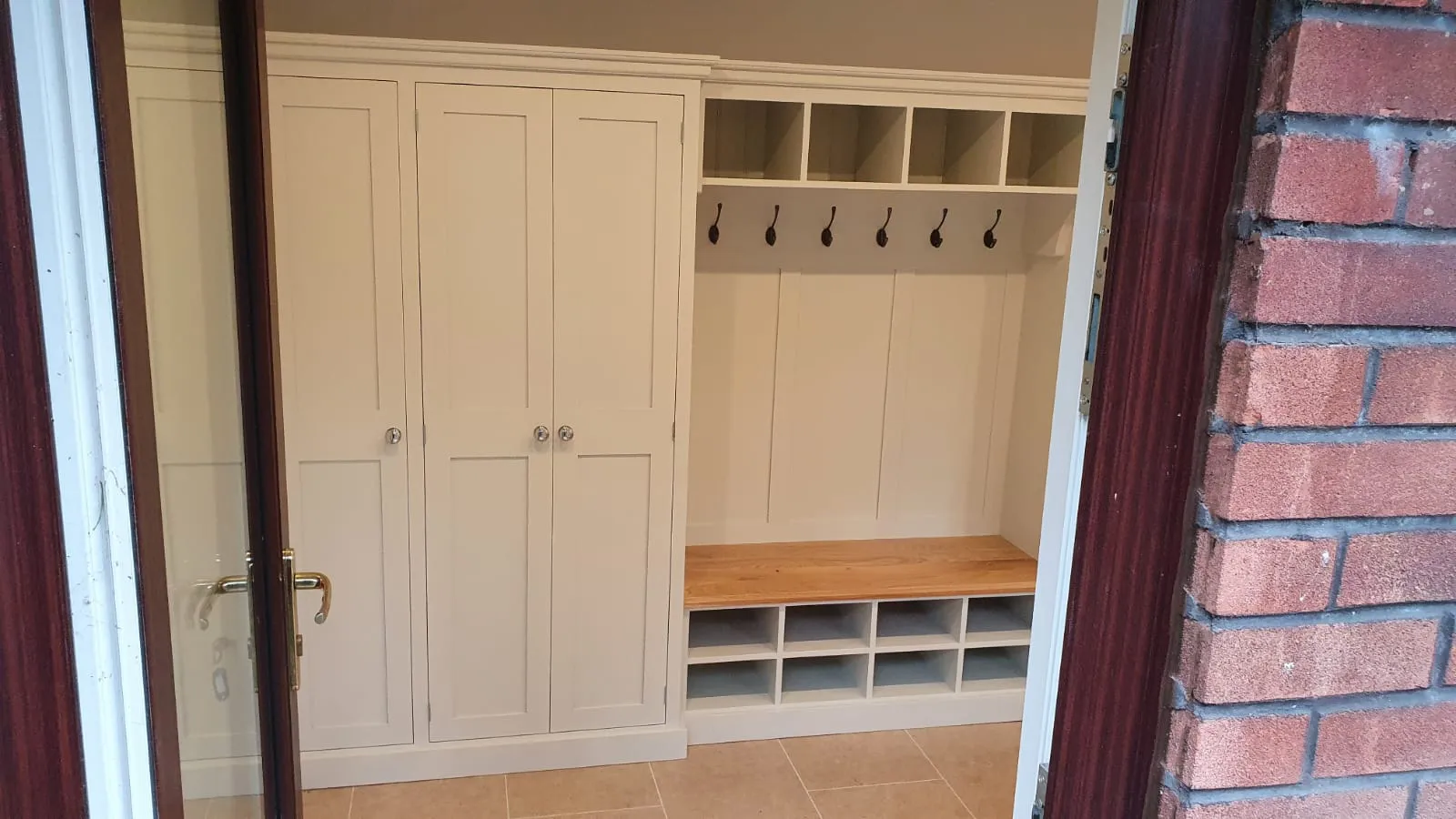 **6 Door COMBINATION Hall, Utility Room, Cloak Room Storage Cupboard with Bench and Coat Rack - 3.5 m wide