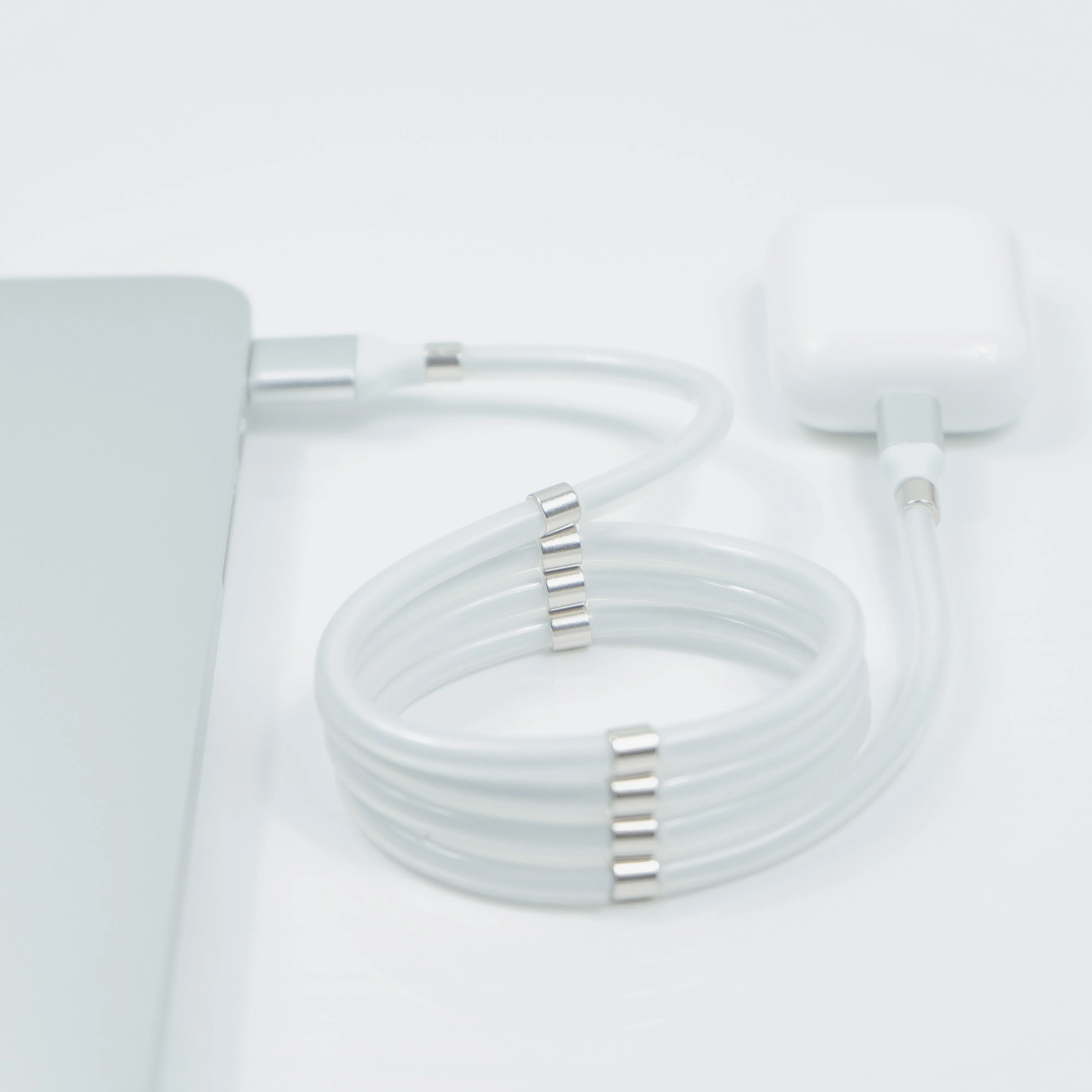 [BUY 1 GET 1 FREE] ZEERA Magnetic Charging Cable