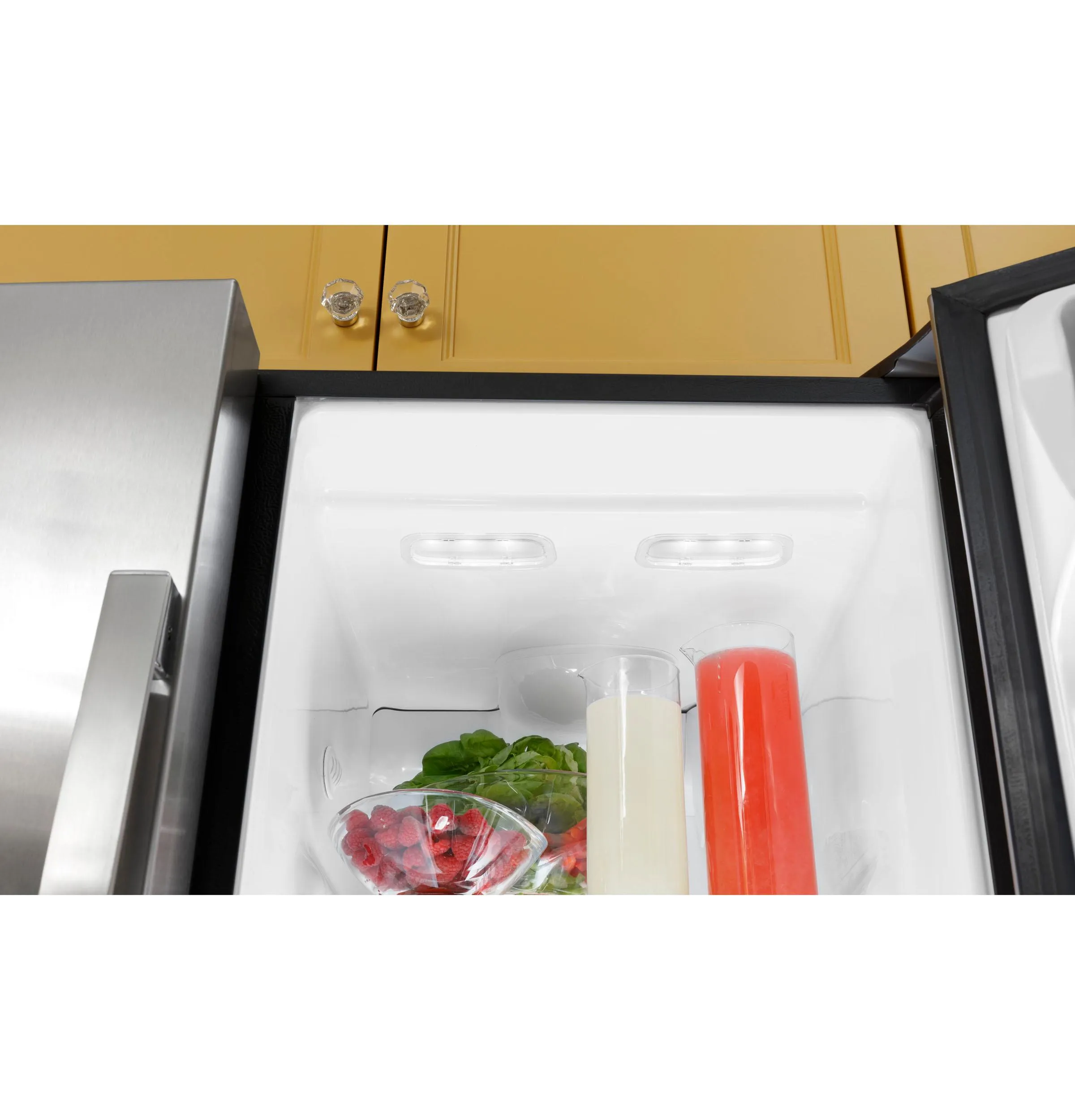 GSE25GGPBB GE® ENERGY STAR® 25.3 Cu. Ft. Side-By-Side Refrigerator