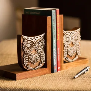 'Owl' - Hand Engraved Sheesham Wood Bookend